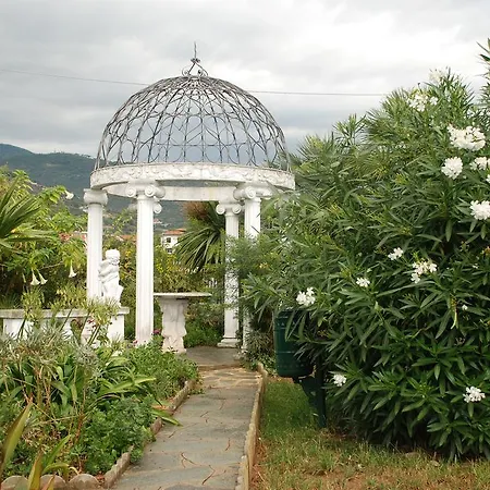 Maison Blanche Taggia